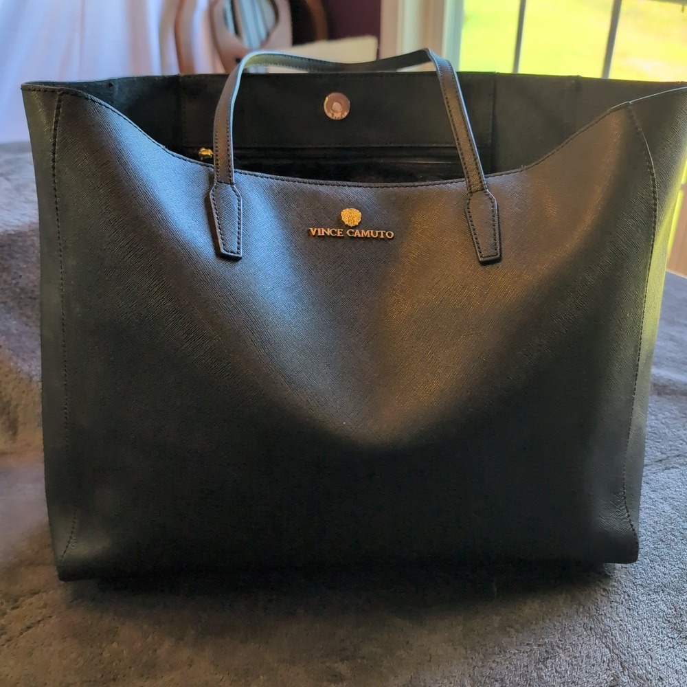 EUC Vince Camuto Addy Black Saffiano Leather Tote Bag VC-ADDY-SA